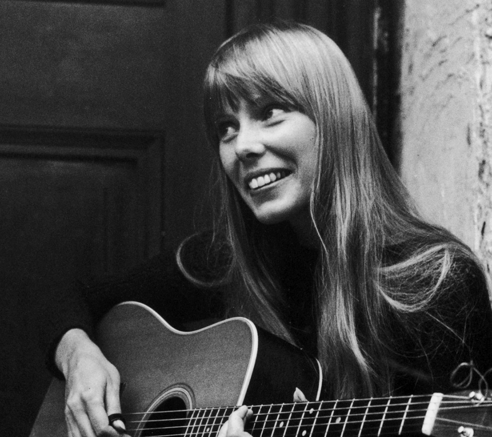 Joni Mitchell immigrated from Canada in 1965